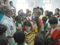 Art to Schools, Kite Painting Demonstration by Chitra Vaidya at Madhavrao Bhagwat High School, Vile Parle, Mumbai Art to Schools, Kite Painting Demonstration by Chitra Vaidya at Madhavrao Bhagwat High School, Vile Parle, Mumbai
